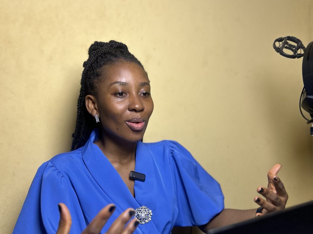 Chinanu teaching a NurseShift Africa cohort